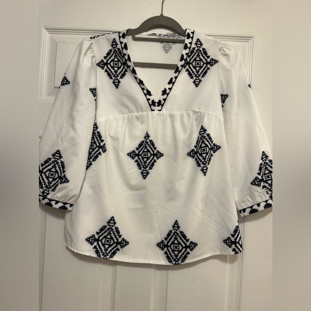 Super cute top!